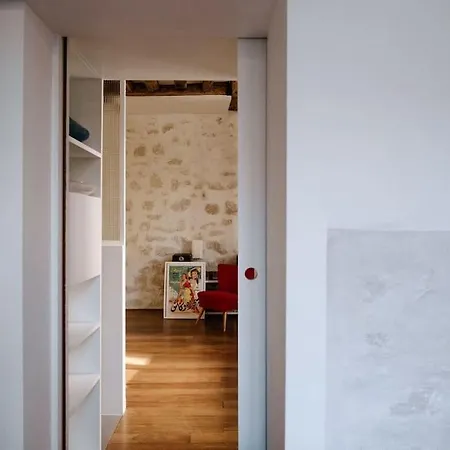Charming Hideaway Apartment